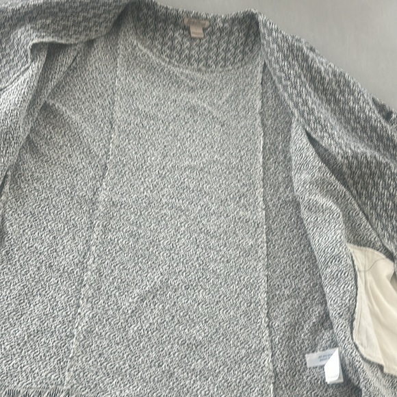 Lucky Brand sweater 🍀 - Picture 9 of 9